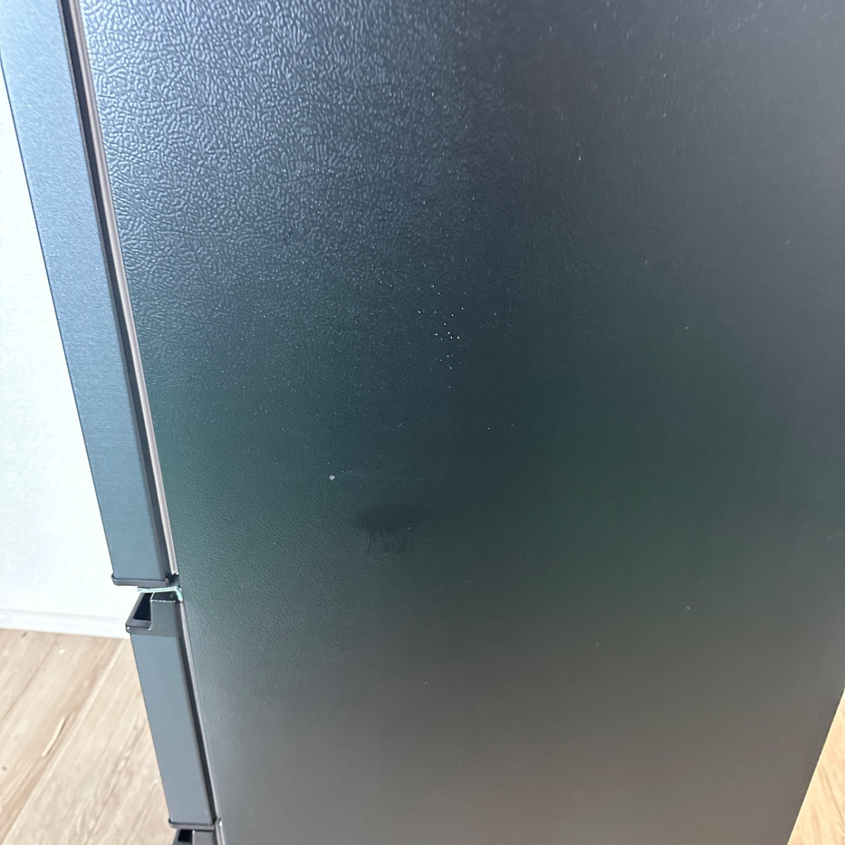 中古 冷蔵庫 TOSHIBA GR-U33SC 326L 2023年製 写真4