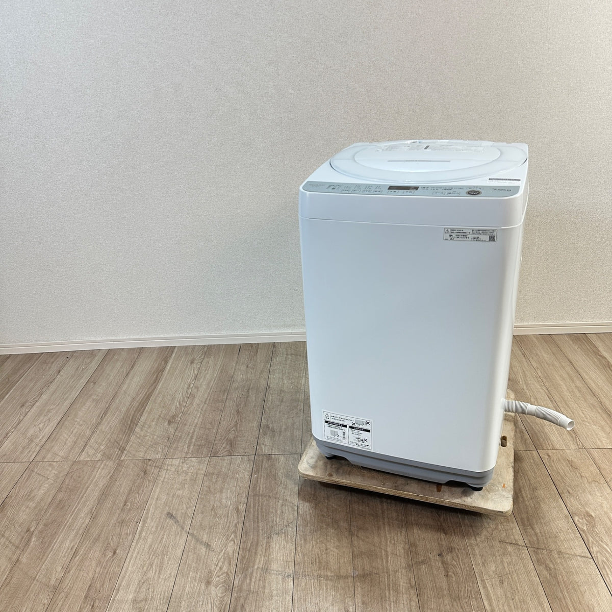 中古 縦型洗濯機 SHARP ES-GE7F 7kg 2022年製 写真1
