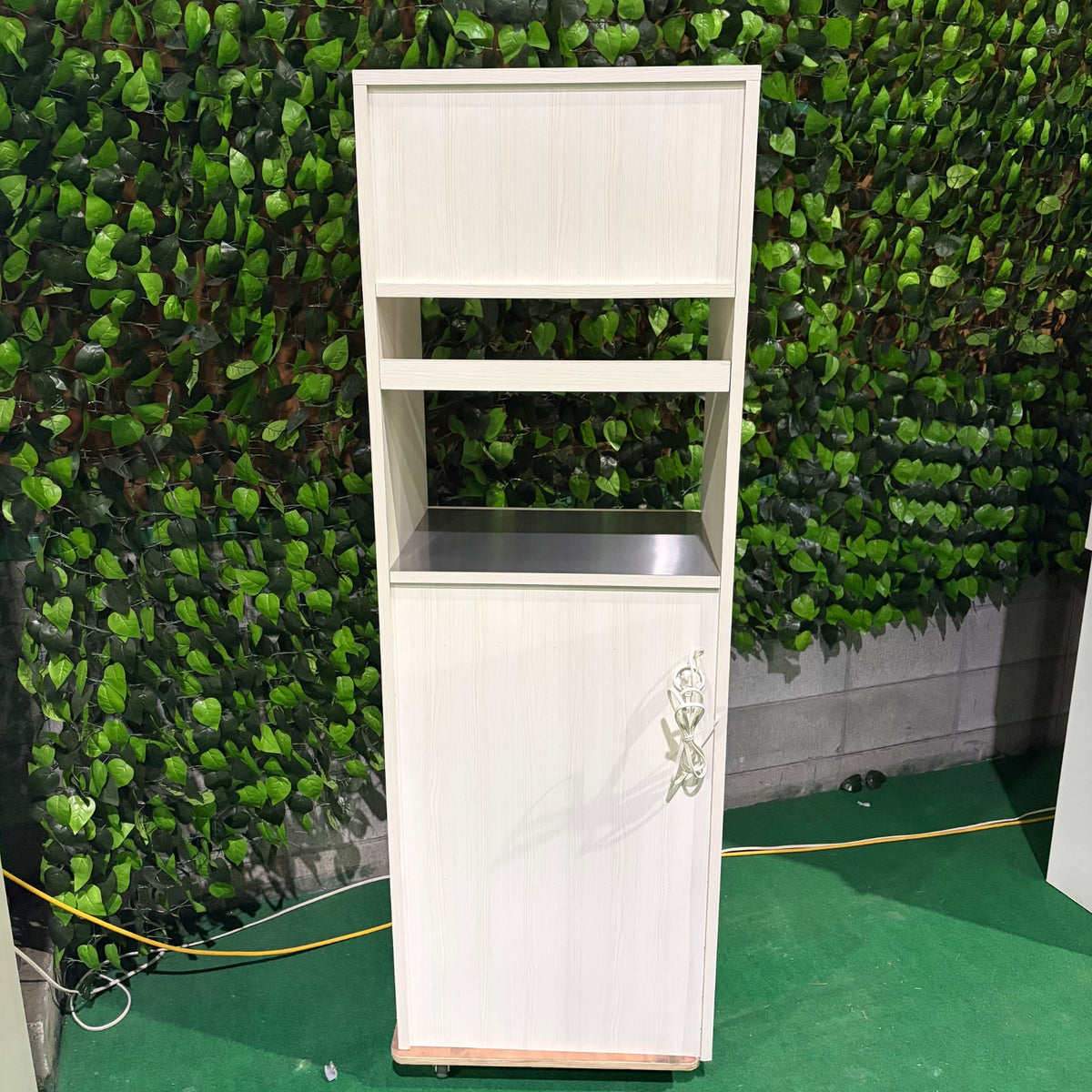 中古 食器棚 スリムタイプ(幅80cm以下) ベージュ 写真4