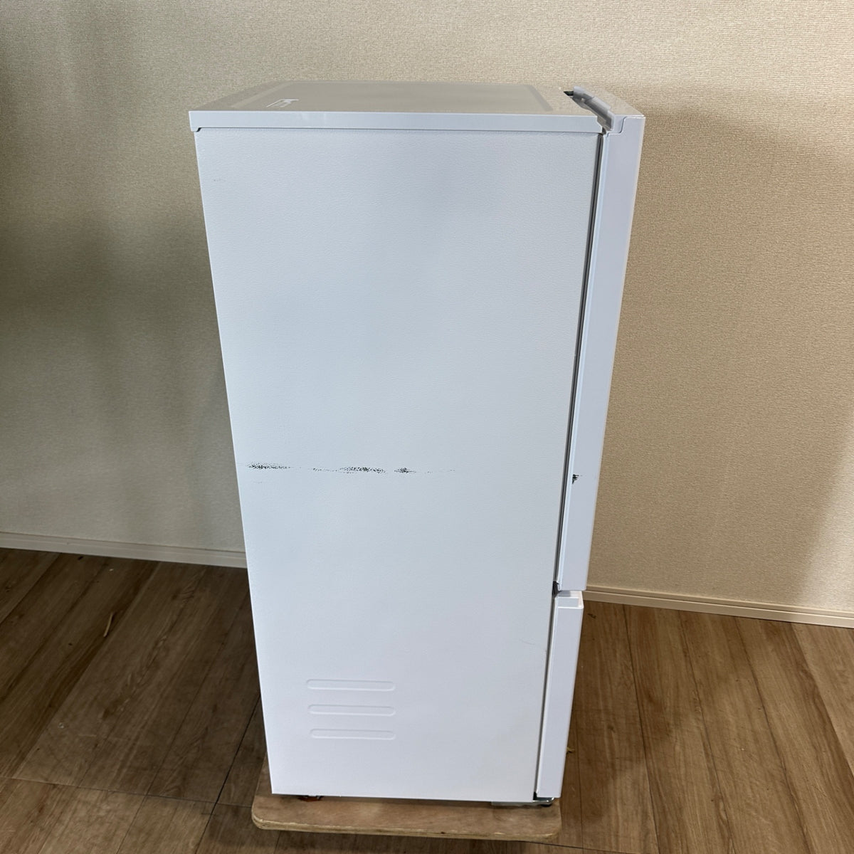 中古 冷蔵庫 YAMADA YRZ-F15MW 159L 2026年製 写真4