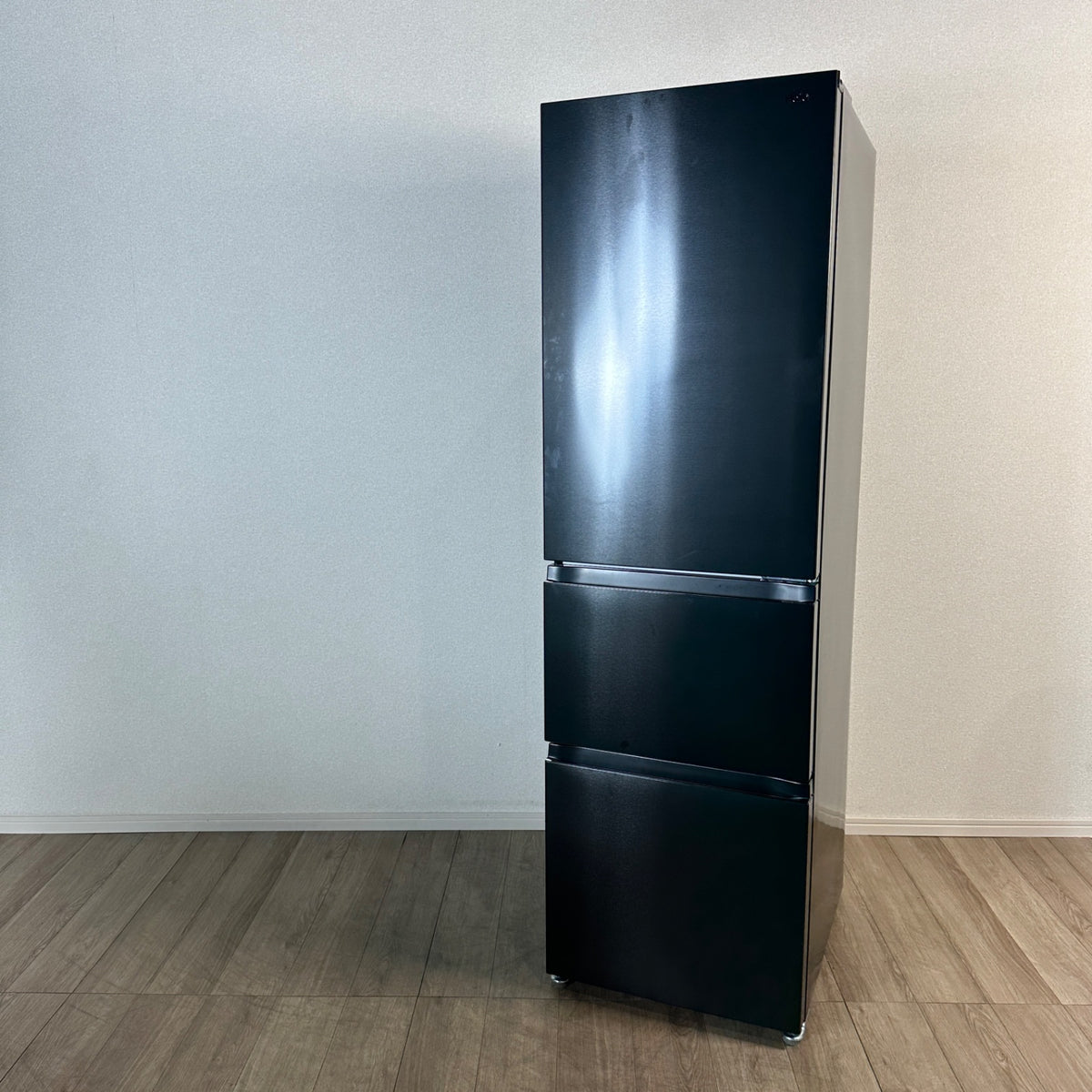 中古 冷蔵庫 Haier JR-CV34B 335L 2024年製 写真1