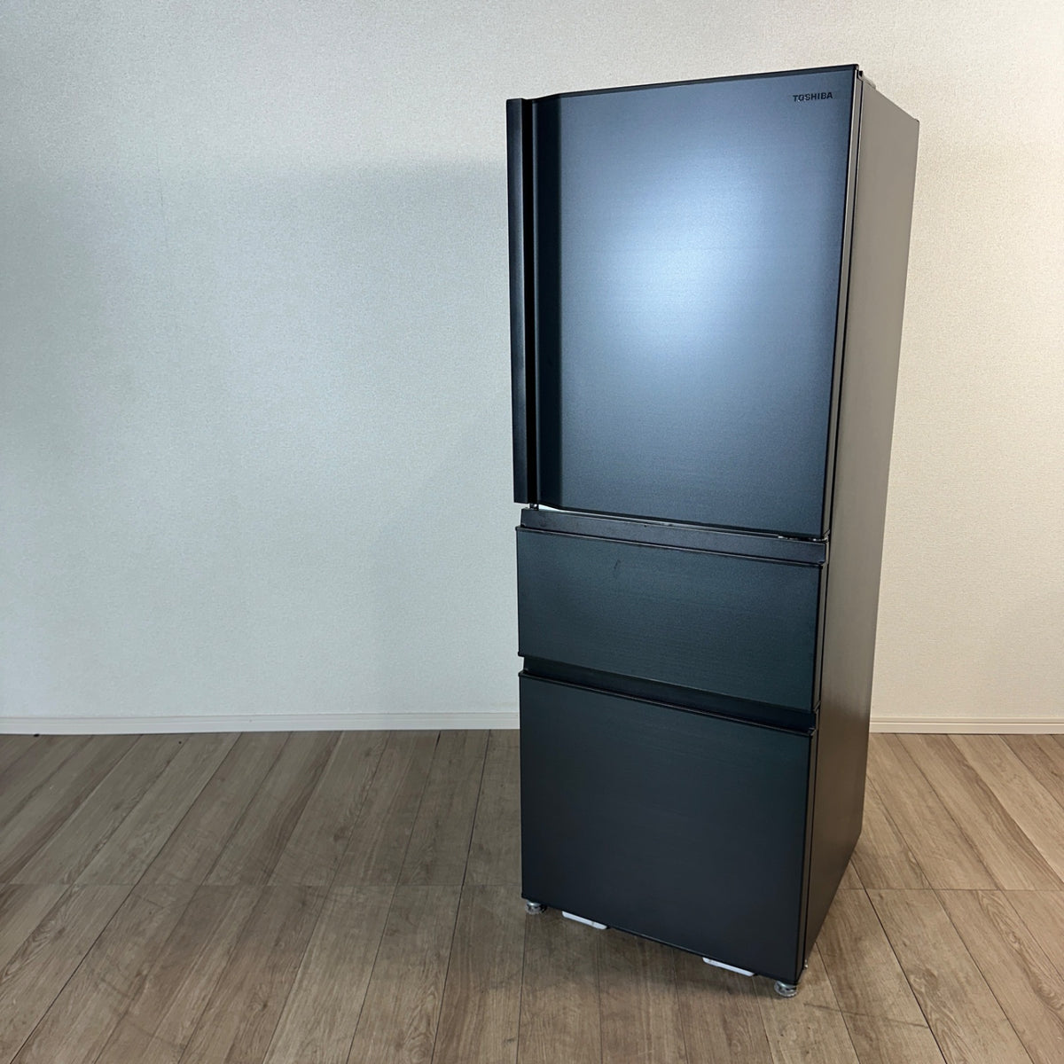 中古 冷蔵庫 TOSHIBA GR-V33SC 326L 2024年製