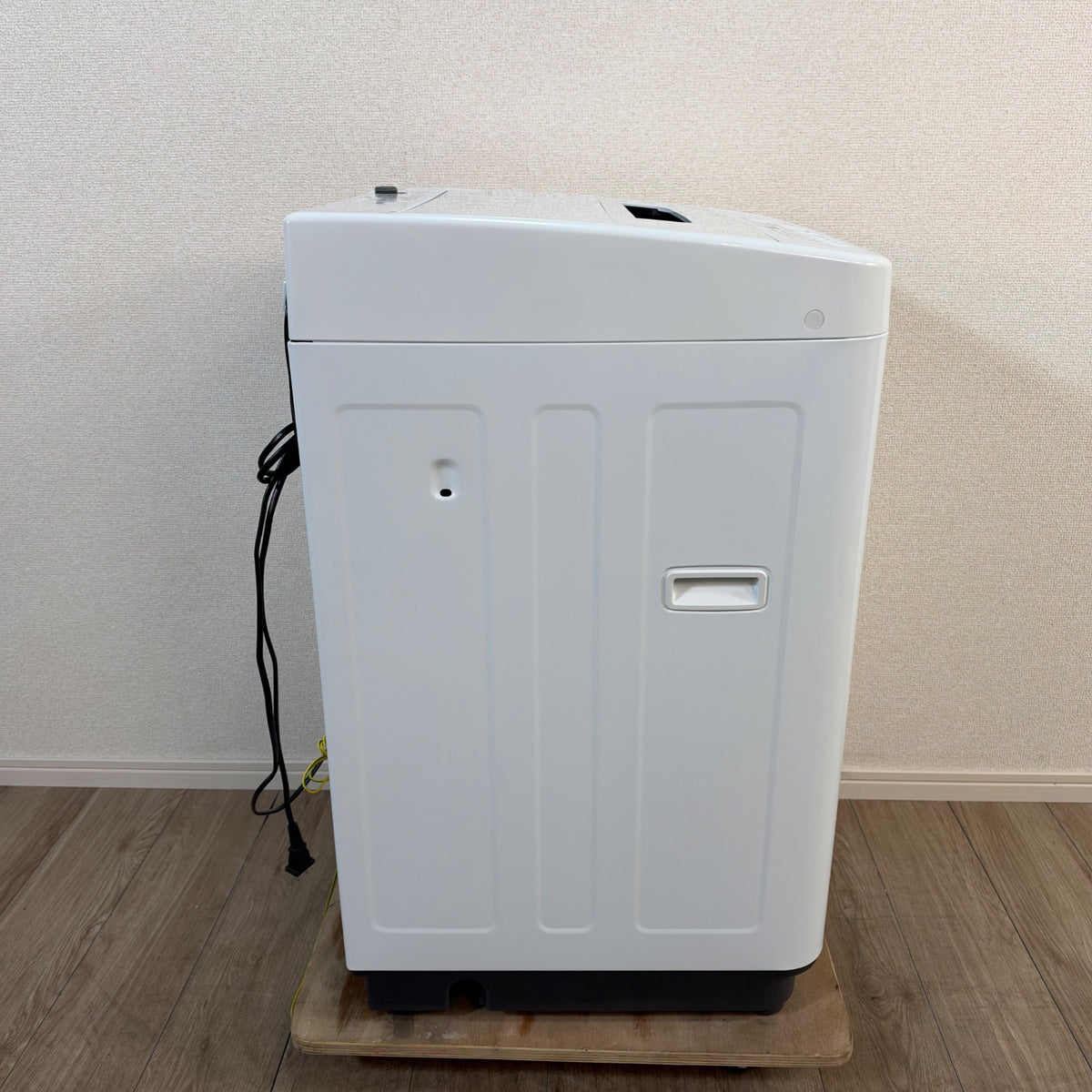 中古 縦型洗濯機 IRIS OHYAMA IAW-T504 5kg 2023年製 写真3