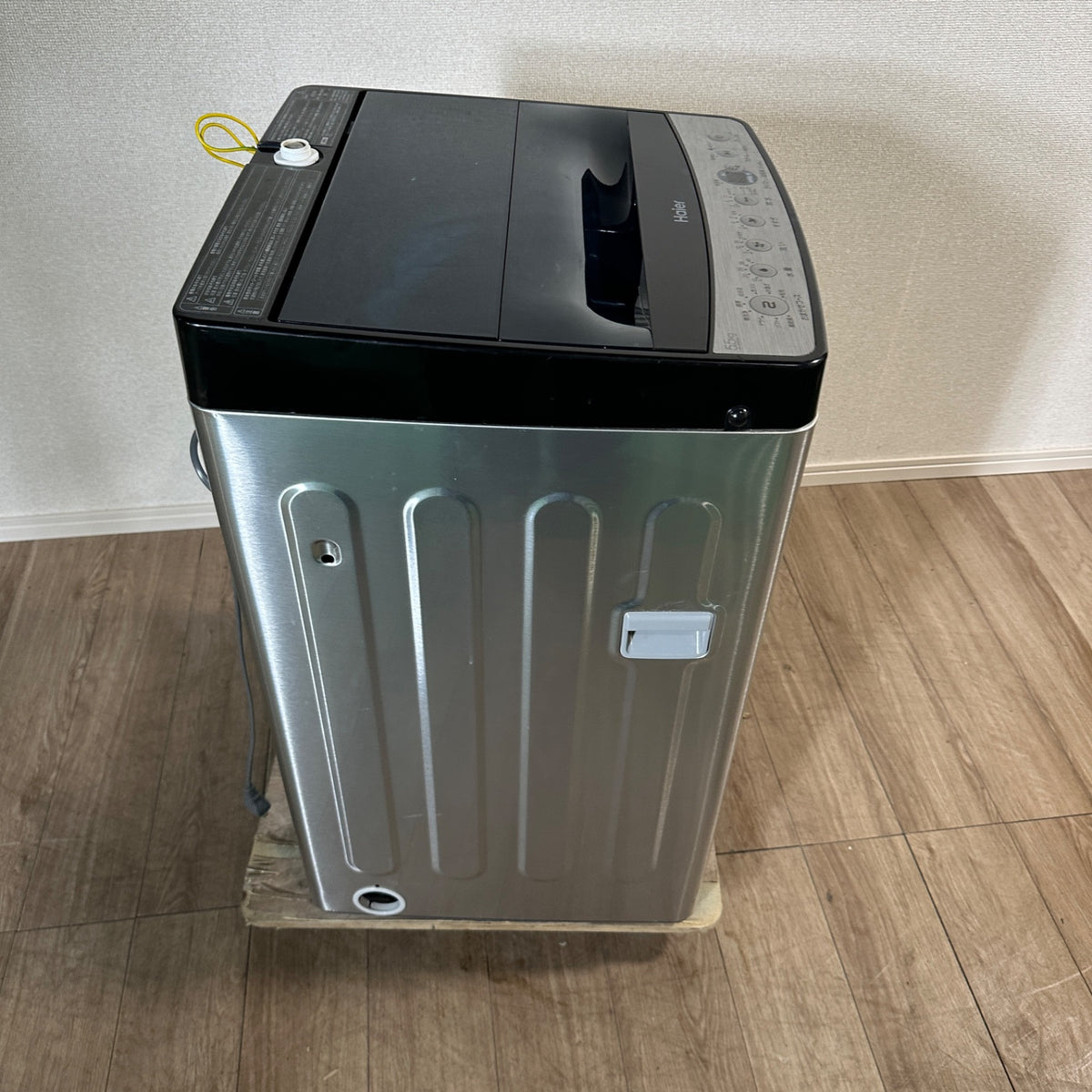 中古 縦型洗濯機 Haier JW-XP2C55F 5kg 2022年製 写真4