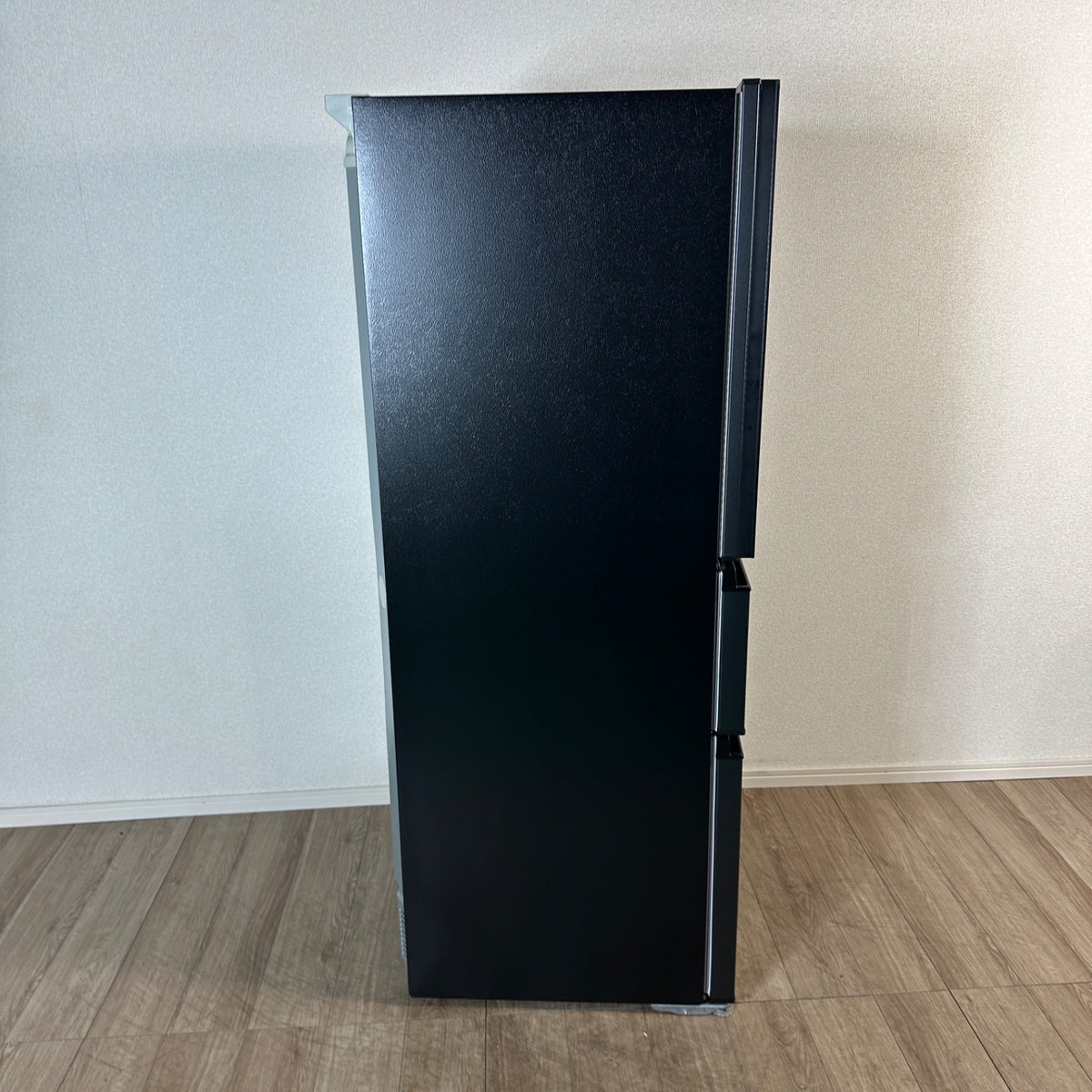 中古 冷蔵庫 TOSHIBA GR-V33SC 326L 2024年製 写真4