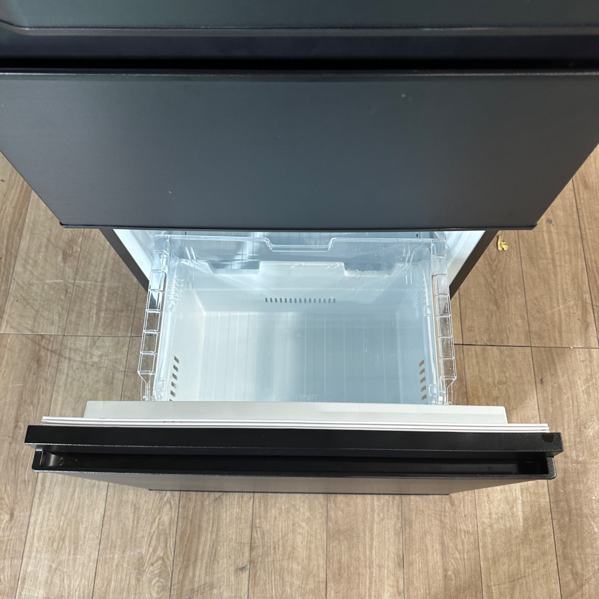 中古 冷蔵庫 TOSHIBA GR-W33SC 326L 2025年製 写真8