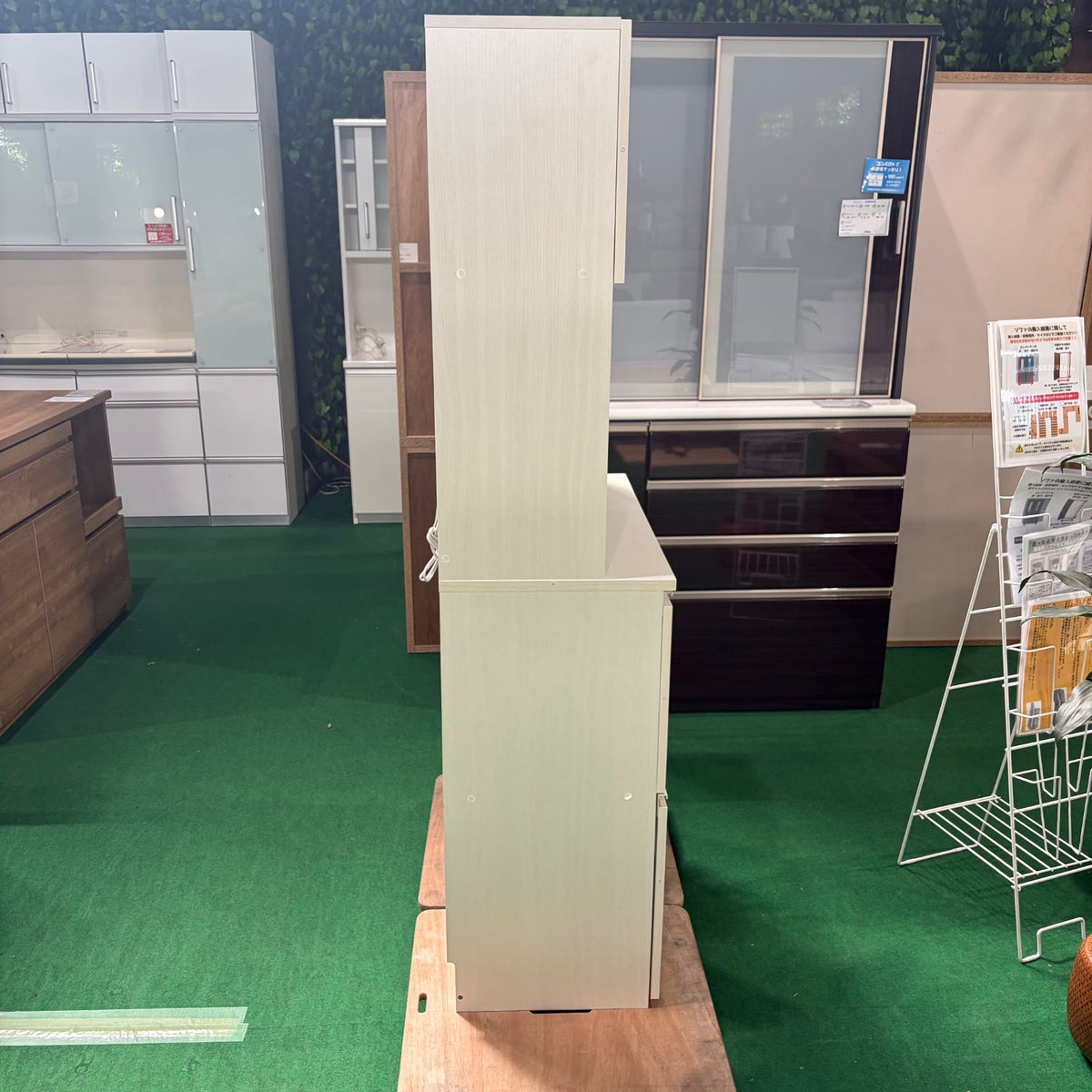 中古 食器棚 スリムタイプ(幅80cm以下) ベージュ