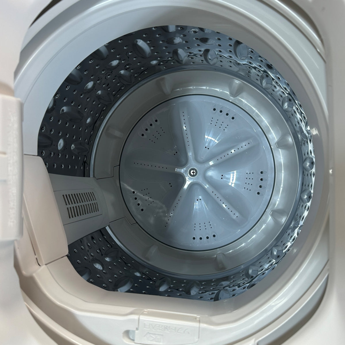 中古 縦型洗濯機 NITORI NT45T1WH 4kg 2024年製 写真8