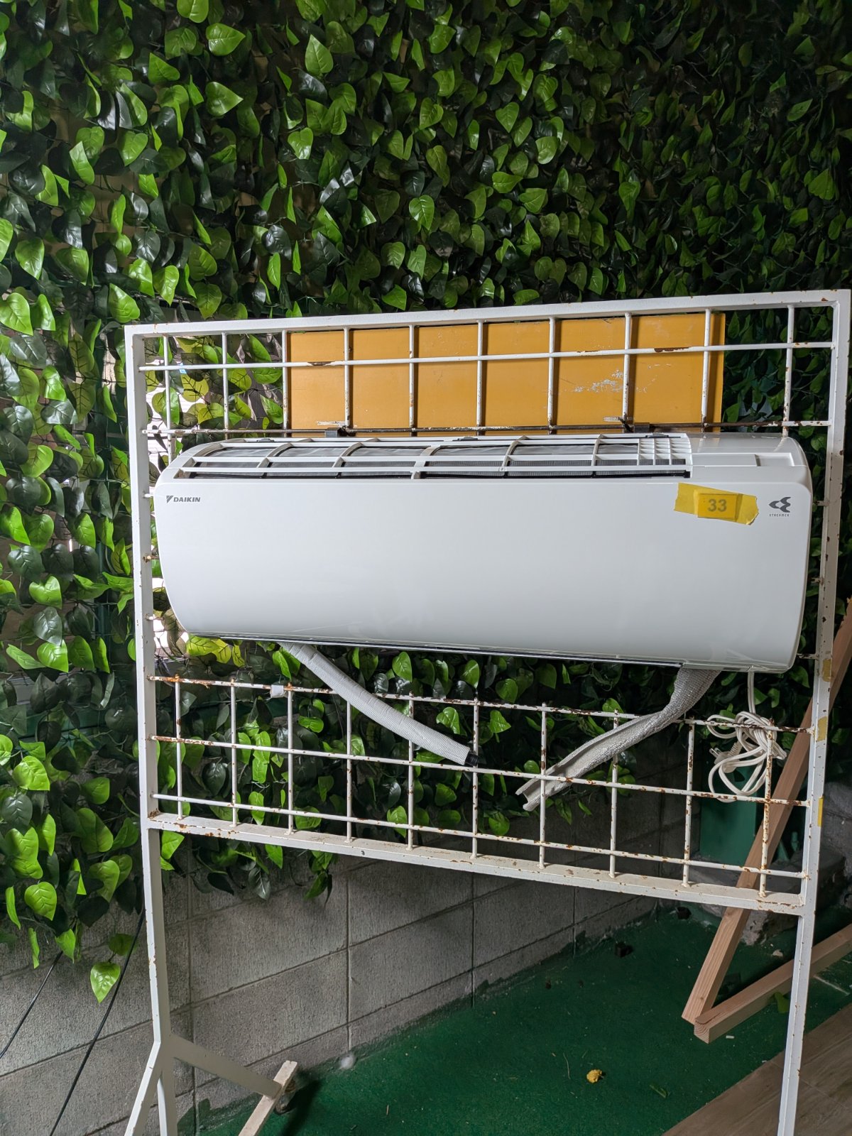 中古 エアコン DAIKIN F28ZTES 10畳 2022年製 写真1