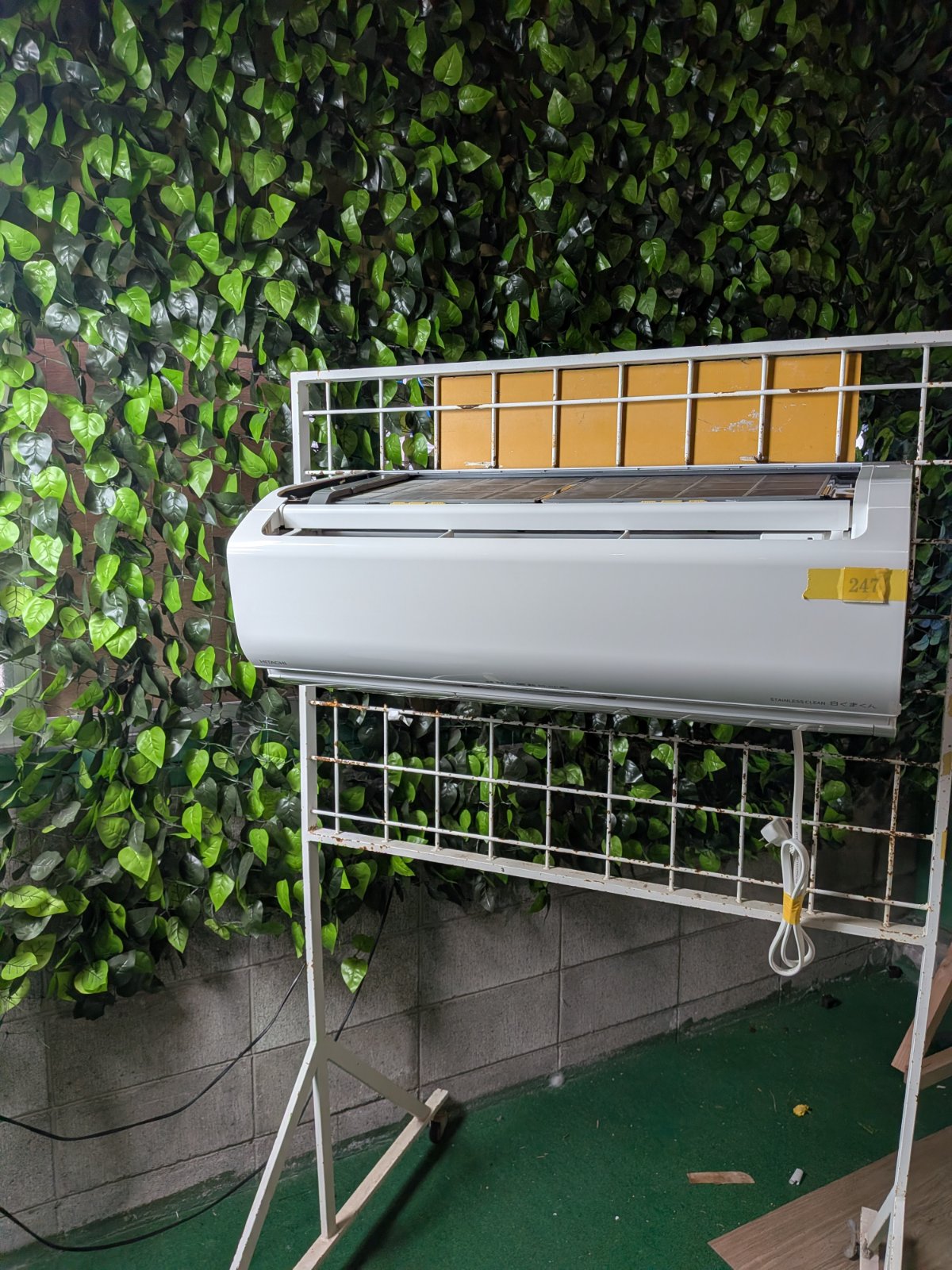 中古 エアコン HITACHI RAS-JT63L2E9 20畳 2021年製 写真1