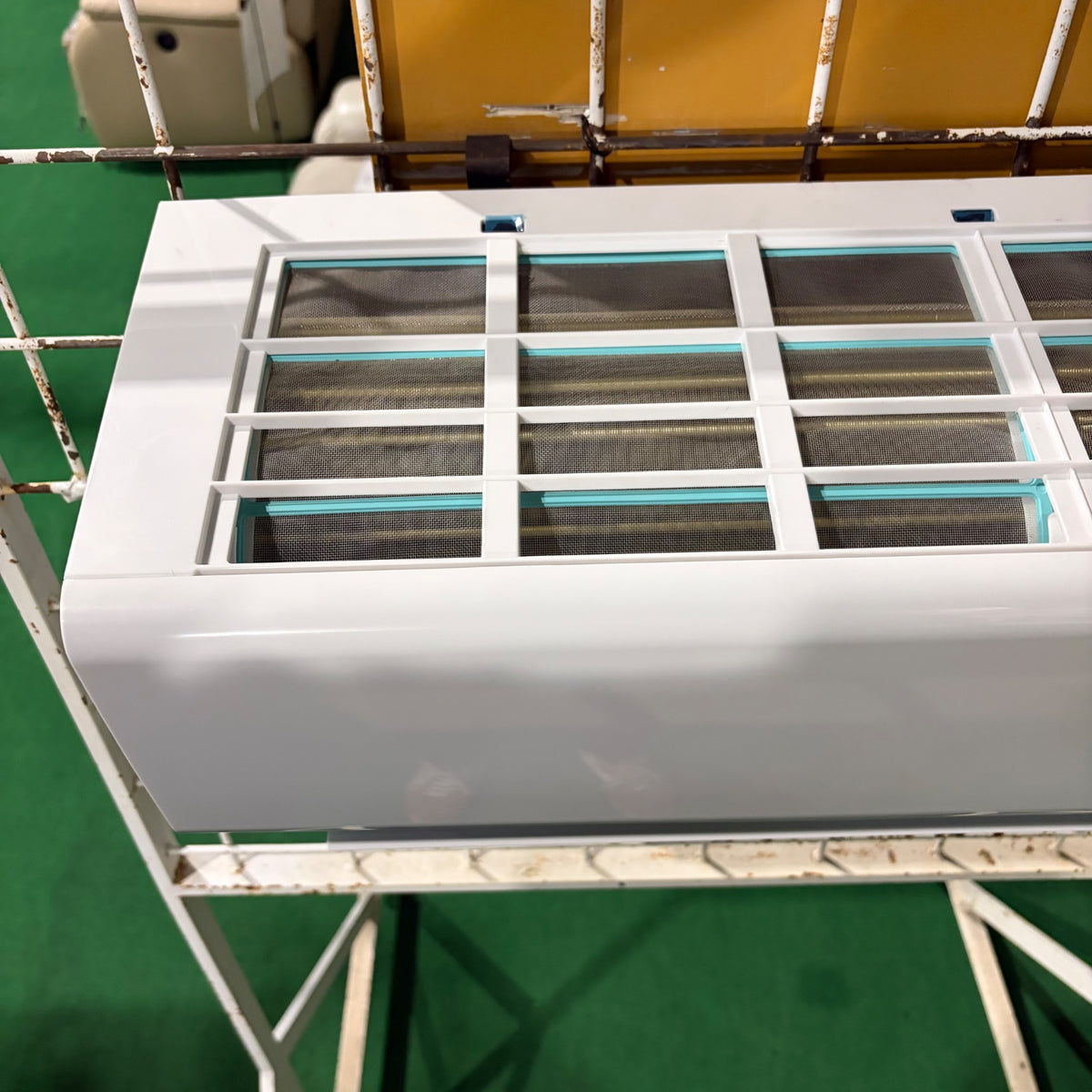 中古 エアコン TOSHIBA RAS-U361M 12畳 2025年製