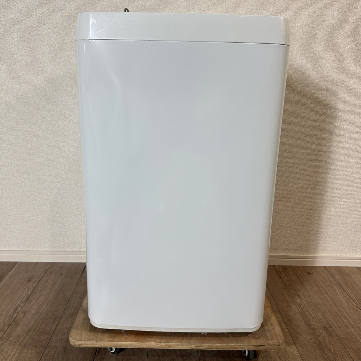 中古 縦型洗濯機 YAMADA YWM-T50H1 5kg 2022年製 写真2