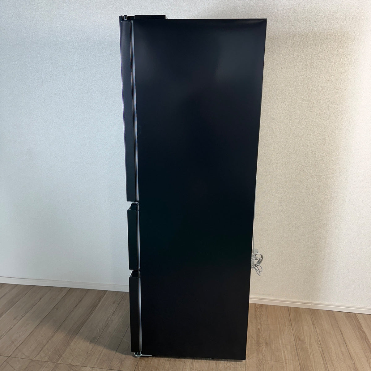 中古 冷蔵庫 Haier JR-CV34B 335L 2024年製 写真3