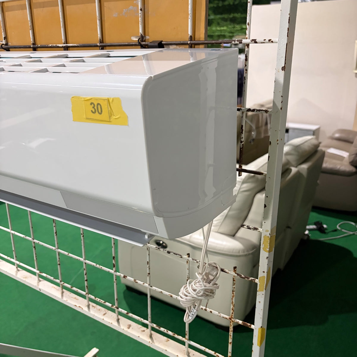 中古 エアコン TOSHIBA RAS-U361M 12畳 2025年製 写真3
