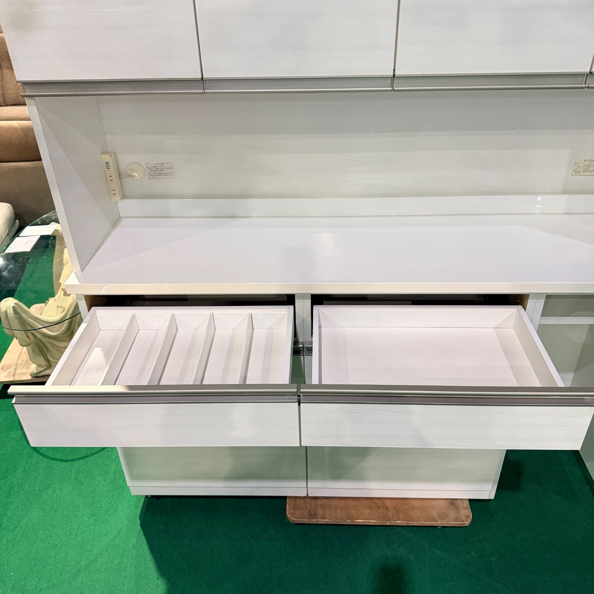 中古 食器棚 スリムタイプ(幅80cm以下) ホワイト