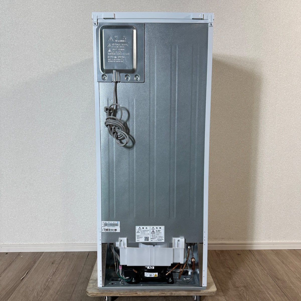 中古 冷蔵庫 SHARP SJ-D15P 152L 2025年製 写真4