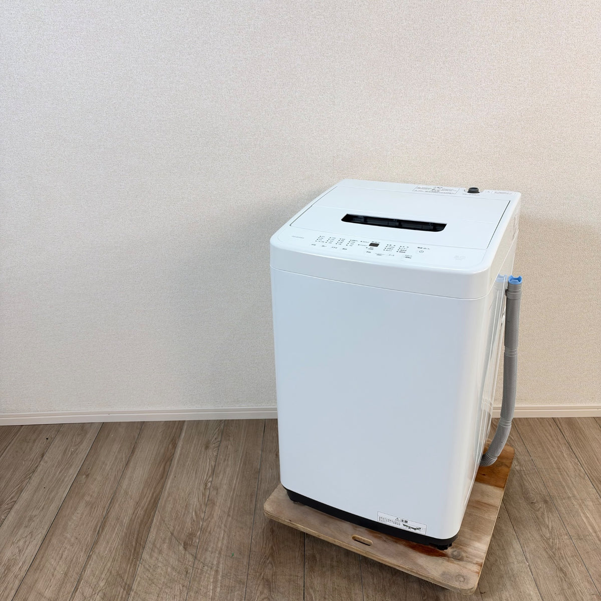 中古 縦型洗濯機 IRIS OHYAMA IAW-T504 5kg 2023年製 写真1