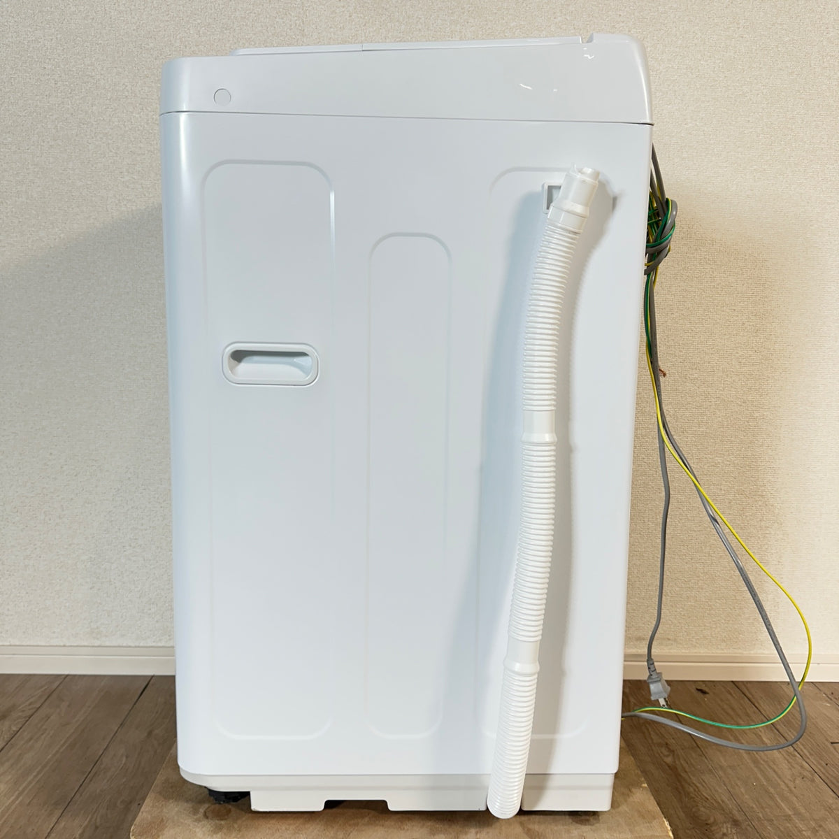 中古 縦型洗濯機 Hisense HW-55E4W 5kg 2025年製 写真3