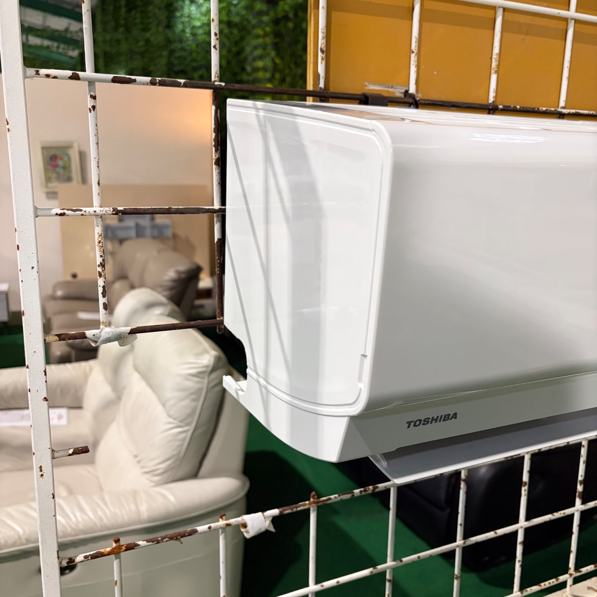 中古 エアコン TOSHIBA RAS-U361M 12畳 2025年製 写真4