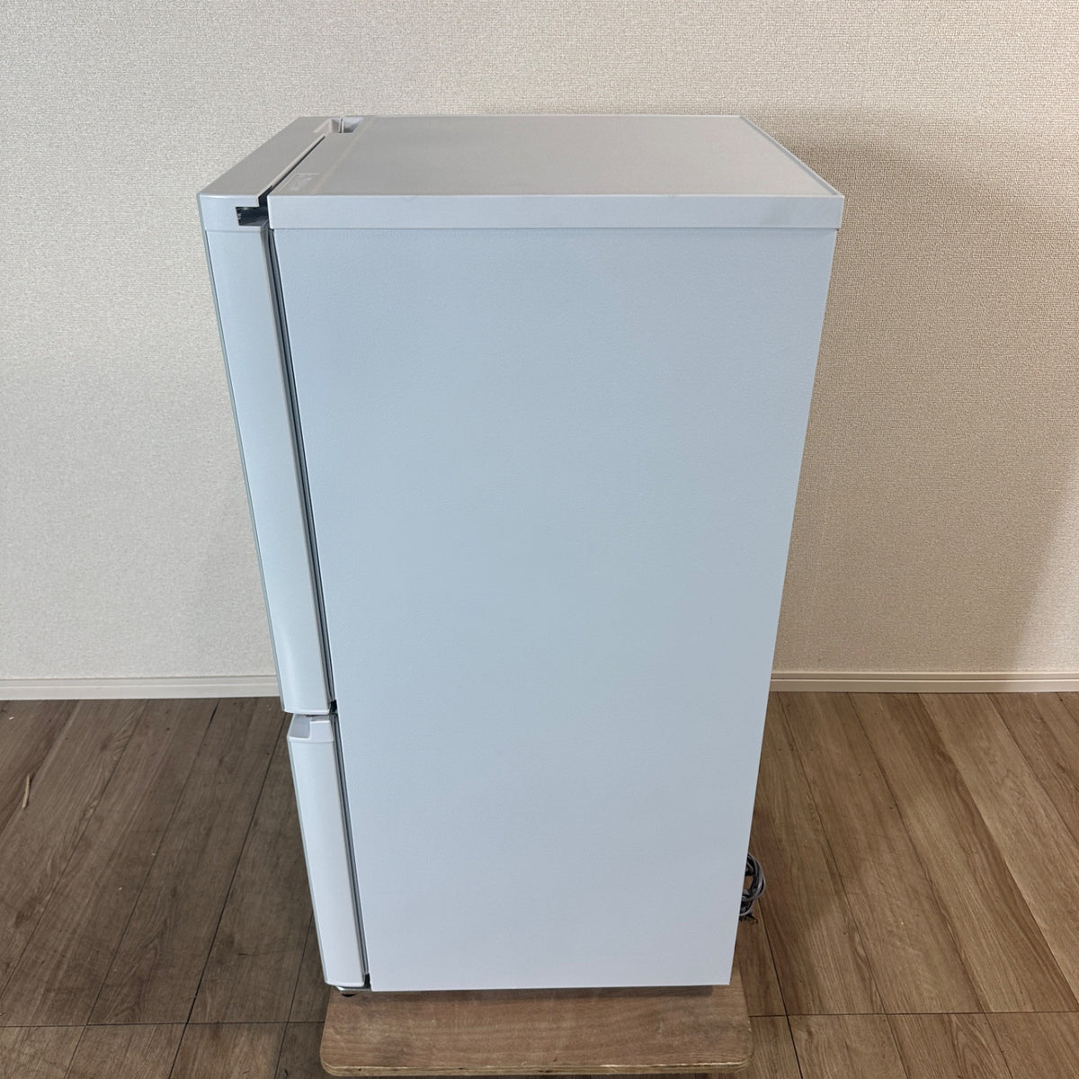 中古 冷蔵庫 Hisense HR-G13C 135L 2024年製 写真3
