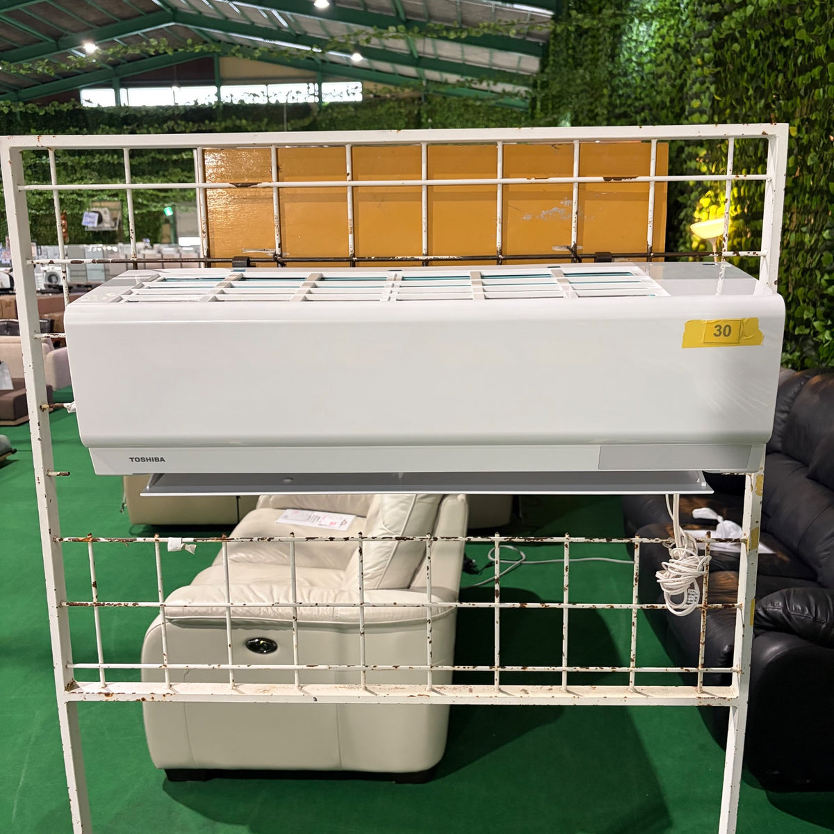 中古 エアコン TOSHIBA RAS-U361M 12畳 2025年製 写真2