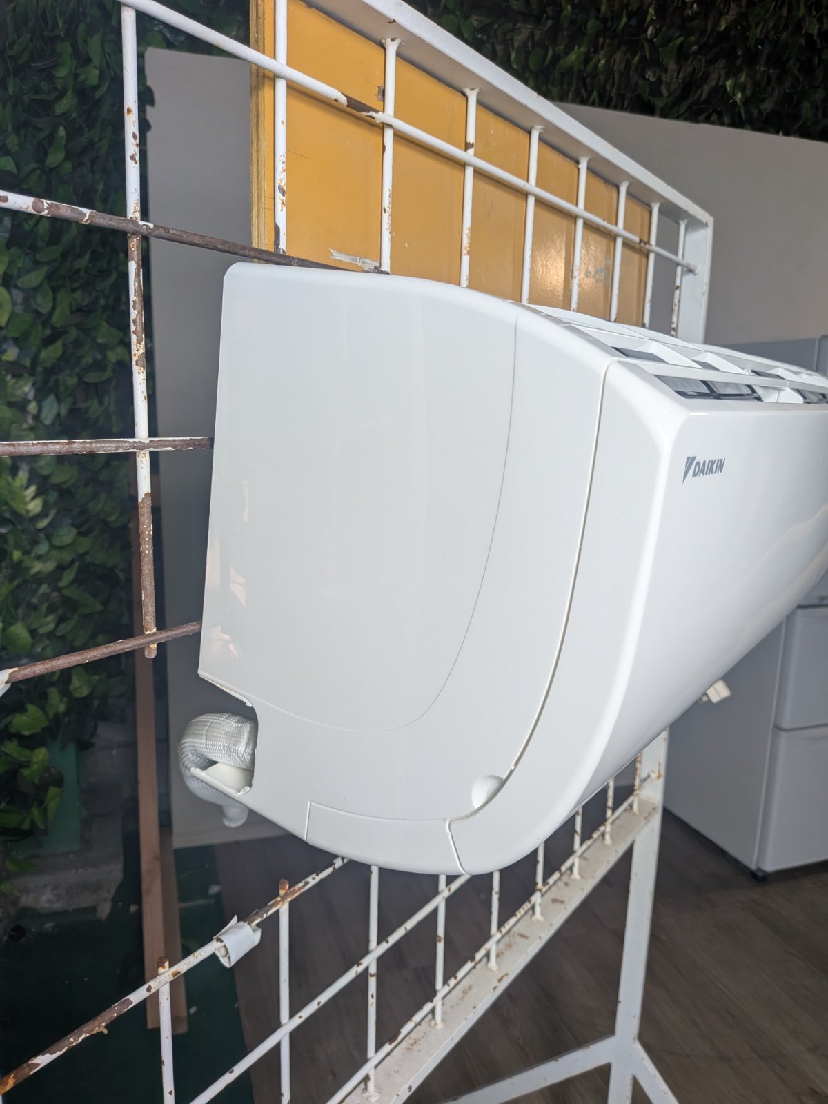 中古 エアコン DAIKIN S223ATES 6畳 2023年製 写真4