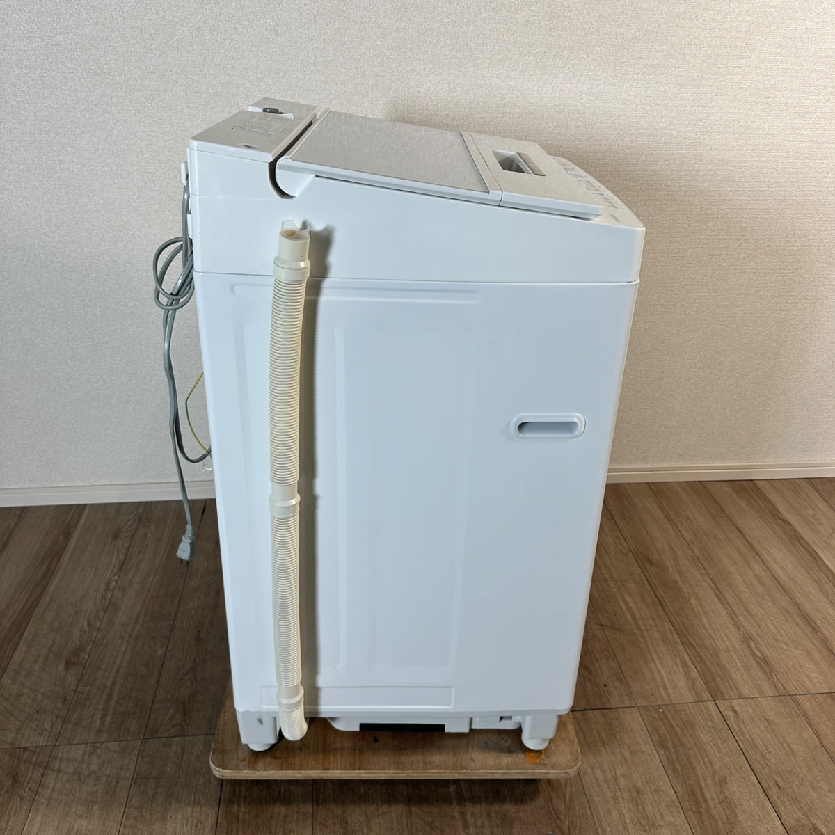 中古 縦型洗濯機 TOSHIBA AW-8DH1 8kg 2021年製 写真4