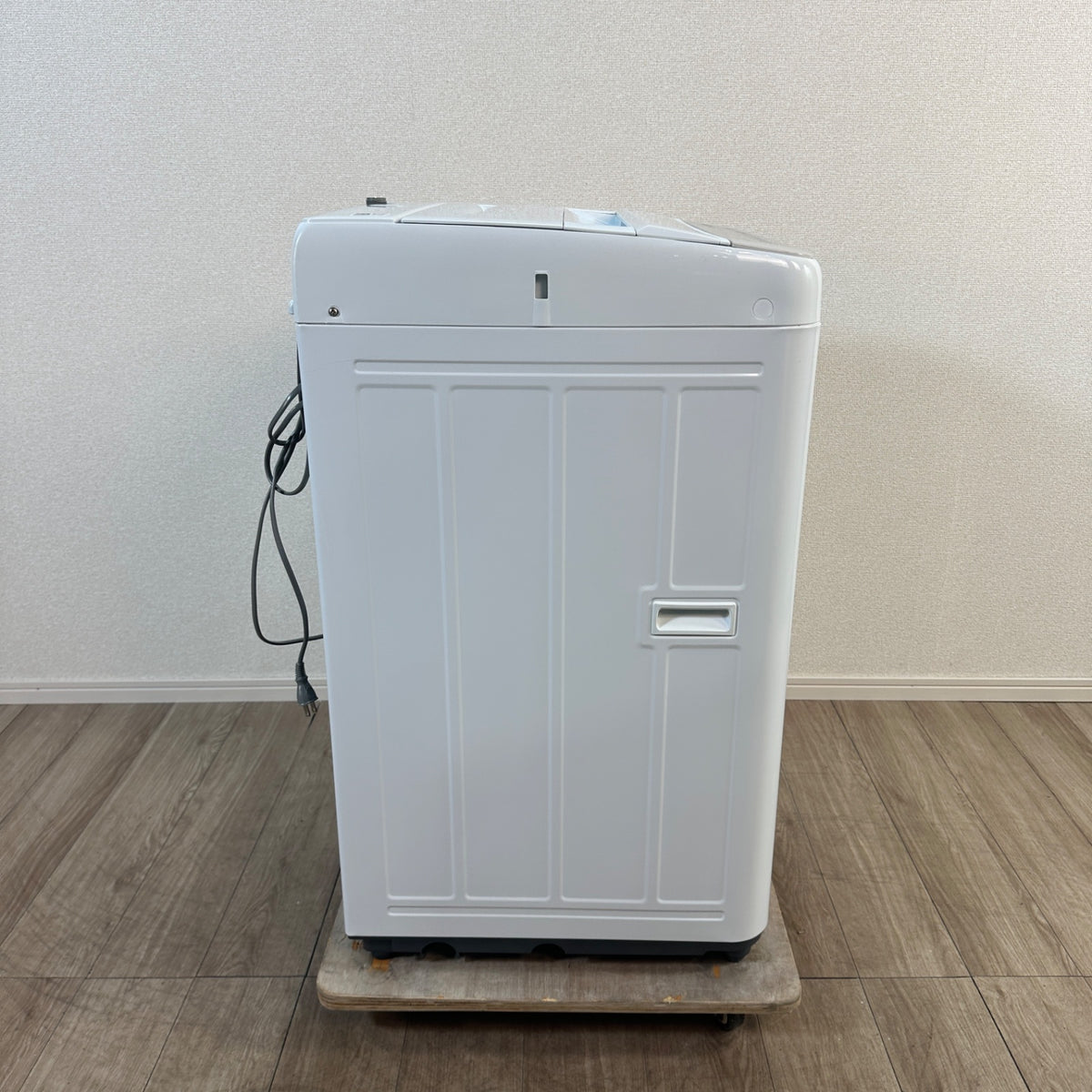 中古 縦型洗濯機 Panasonic NA-F7PB1 7kg 2023年製 写真4