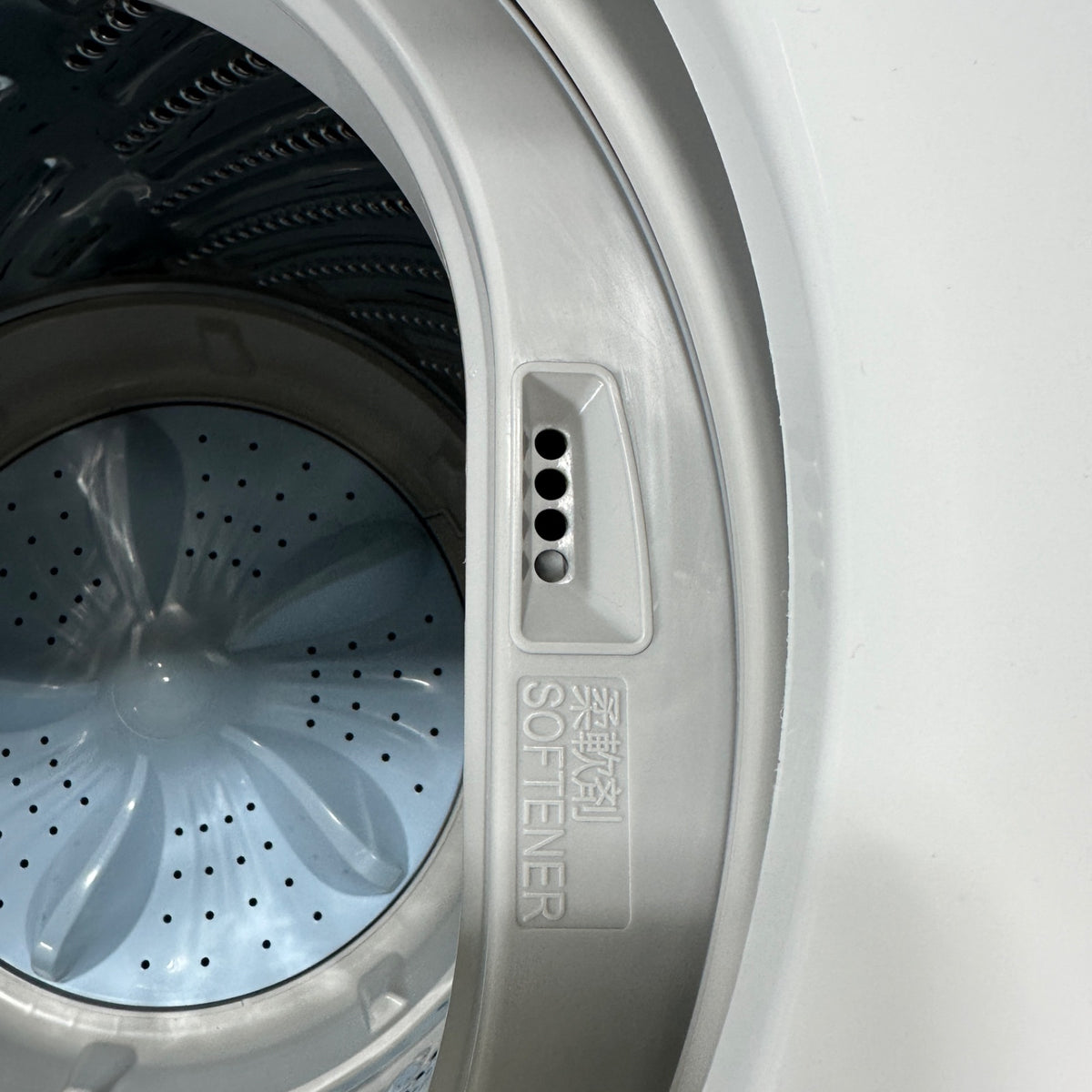 中古 縦型洗濯機 Hisense HW-K55E 5kg 2024年製 写真7