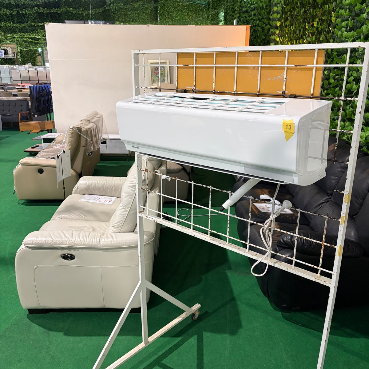 中古 エアコン TOSHIBA RAS-U221M 6畳 2025年製